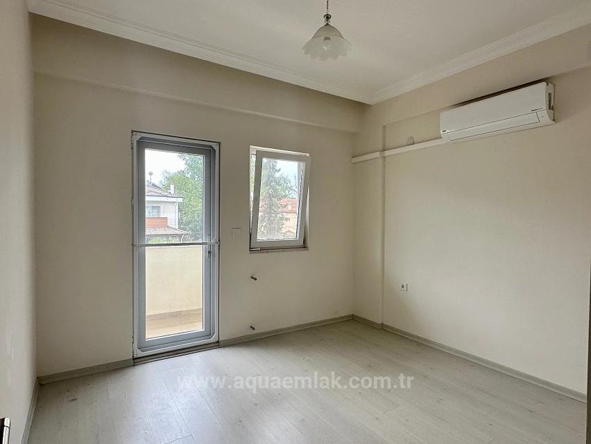 Drei Klimatisierte 3+1-Maisonette-Wohnungen Im Stadtzentrum Von Köyceğiz Zu Vermieten.