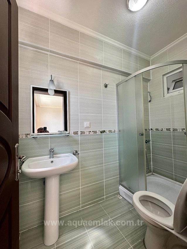 In Köyceğiz Zentrum Liegt Eine 3+1 Wohnung Mit Großem Nutzungsgebiet