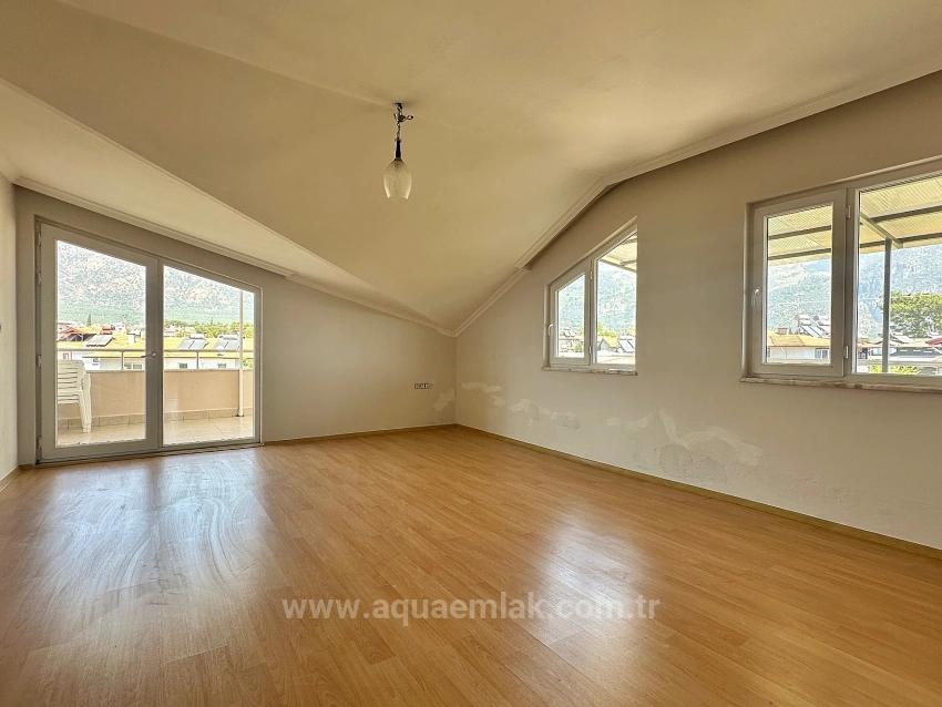 In Köyceğiz Zentrum Liegt Eine 3+1 Wohnung Mit Großem Nutzungsgebiet
