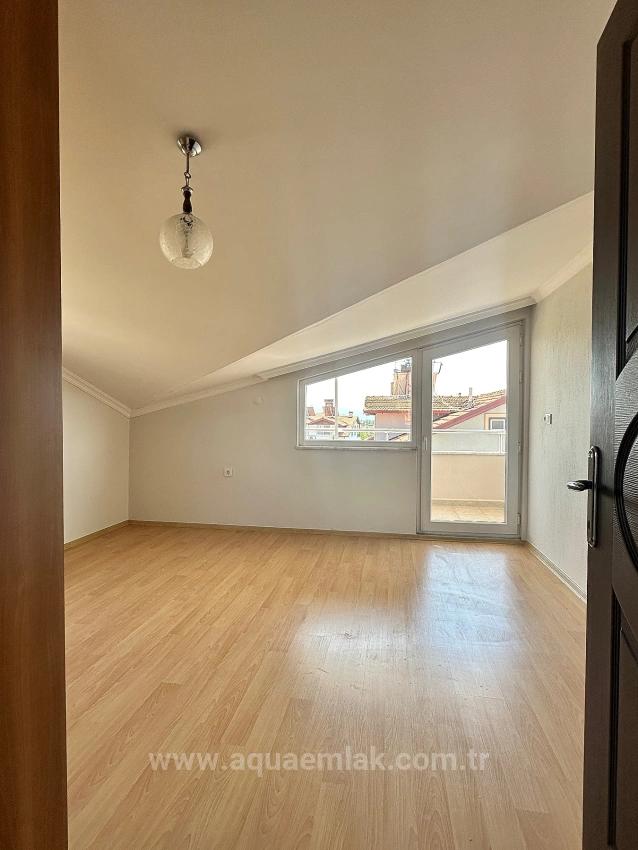 In Köyceğiz Zentrum Liegt Eine 3+1 Wohnung Mit Großem Nutzungsgebiet