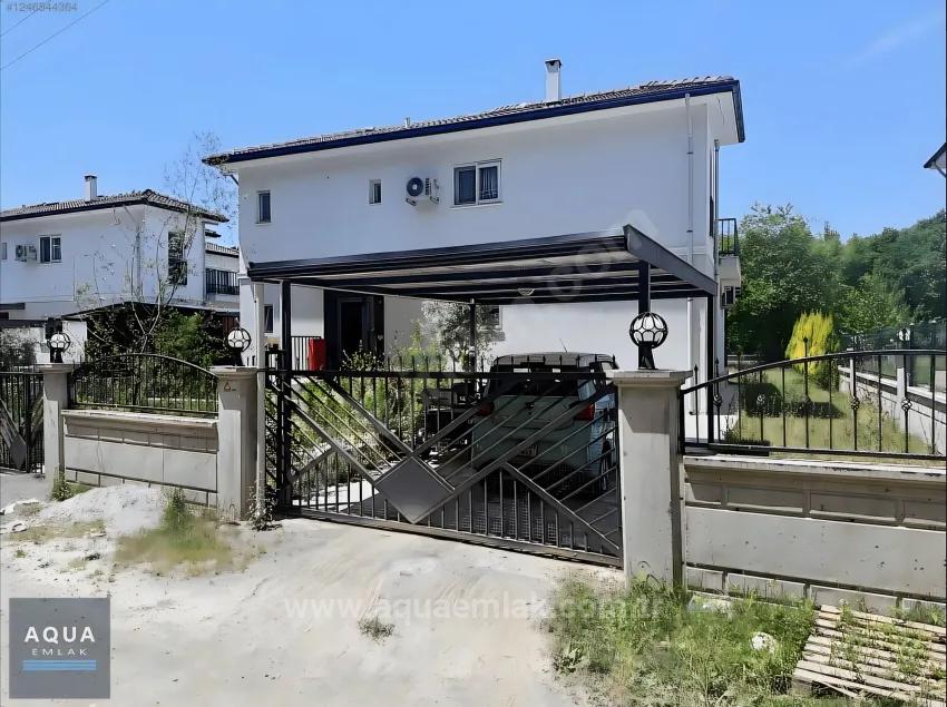 Freistehende Villa Mit 4+1 Schlafzimmern, Pool Und Wärmepumpe In Köyceğiz Zu Vermieten