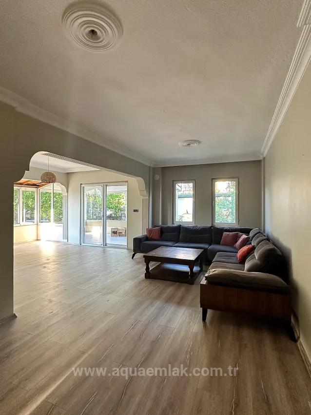 Im Zentrum Von Köyceğiz Und Innerhalb Der Anlage 5 Zimmer 1 Salon Zur Miete Haus
