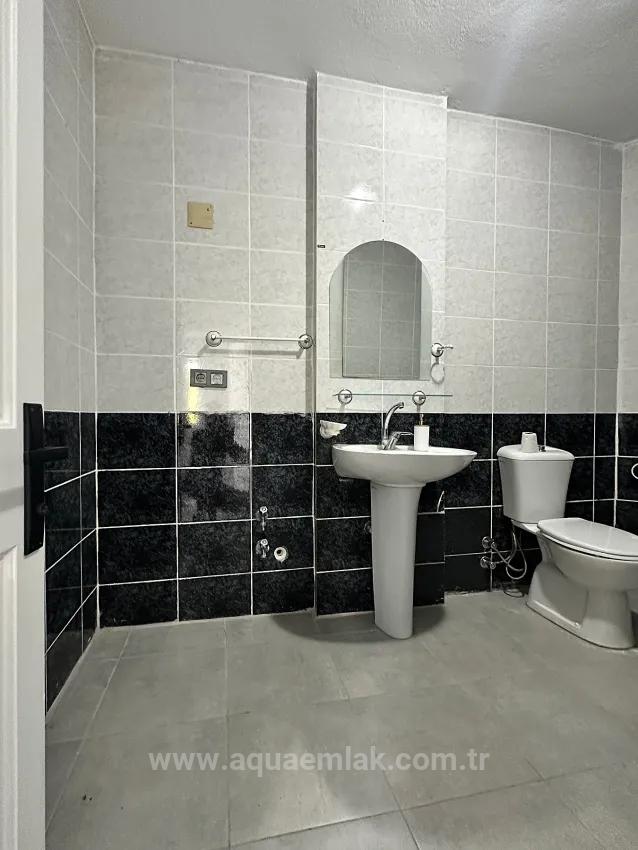 Im Zentrum Von Köyceğiz Und Innerhalb Der Anlage 5 Zimmer 1 Salon Zur Miete Haus