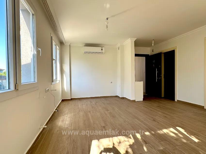 Zentrale Lage In Köyceğiz Mit Geschlossenem Balkon Und Klimaanlage 1+1 Wohnung