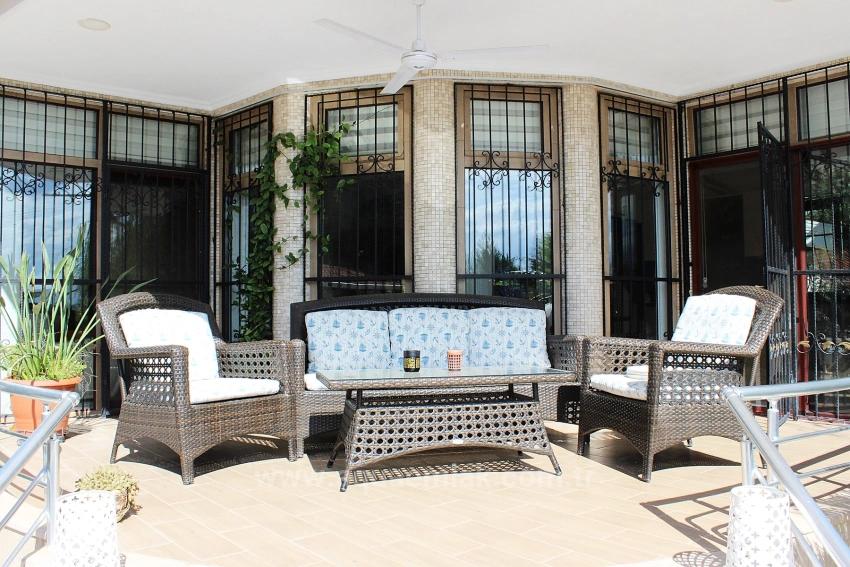 Luxusvilla Mit Pool Auf 1458 M² Grundstück Zum Verkauf In Köyceğiz