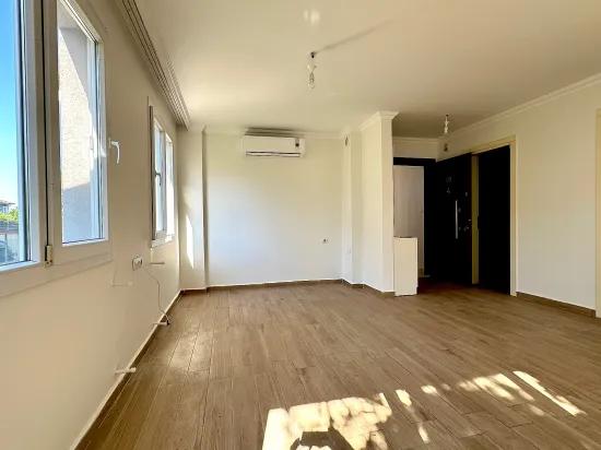 Zentrale Lage In Köyceğiz Mit Geschlossenem Balkon Und Klimaanlage 1+1 Wohnung