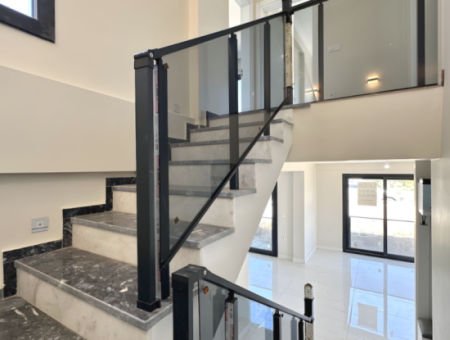 Köyceğiz Beyobasi Mah. Neu Gebautes 2 1 Haus Mit Privatem Garten