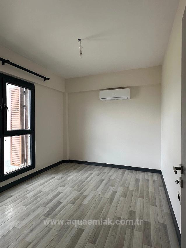 2+1 Apartment For Rent In Köyceğiz, 2Nd Floor, All Rooms Air-Conditioned, Within A Complex