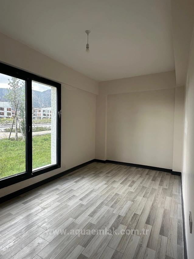 3+1 Apartment For Rent In Köyceğiz, Ground Floor, All Rooms Air-Conditioned, Within A Gated Community.