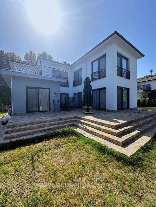 4+1 Fully Detached Villa For Rent In Köyceğiz With Air Conditioning In All Rooms