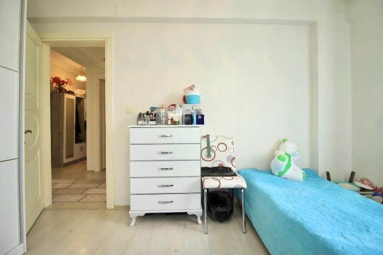 2+1 Flat With Garden For Sale In Köyceğiz Center