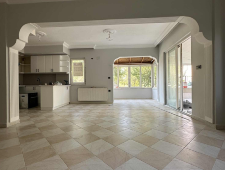 5 Rooms 1 Living Room Large House For Rent In The Center Of Köyceğiz