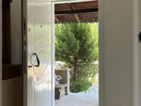 5 Rooms 1 Living Room Large House For Rent In The Center Of Köyceğiz