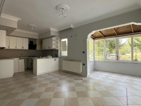 5 Rooms 1 Living Room Large House For Rent In The Center Of Köyceğiz