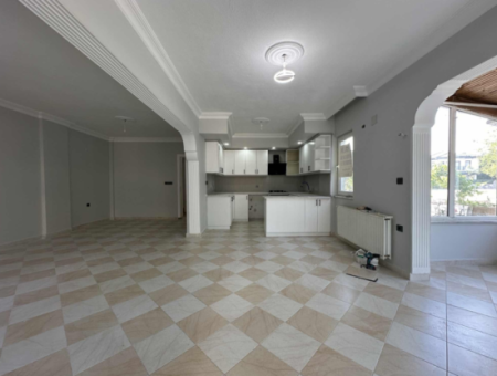 5 Rooms 1 Living Room Large House For Rent In The Center Of Köyceğiz