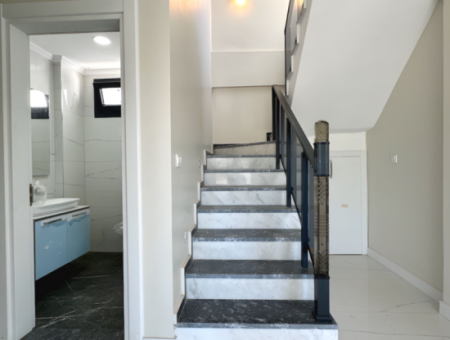 Köyceğiz Beyobasi Mah. Newly Built 2 1 House With Private Garden