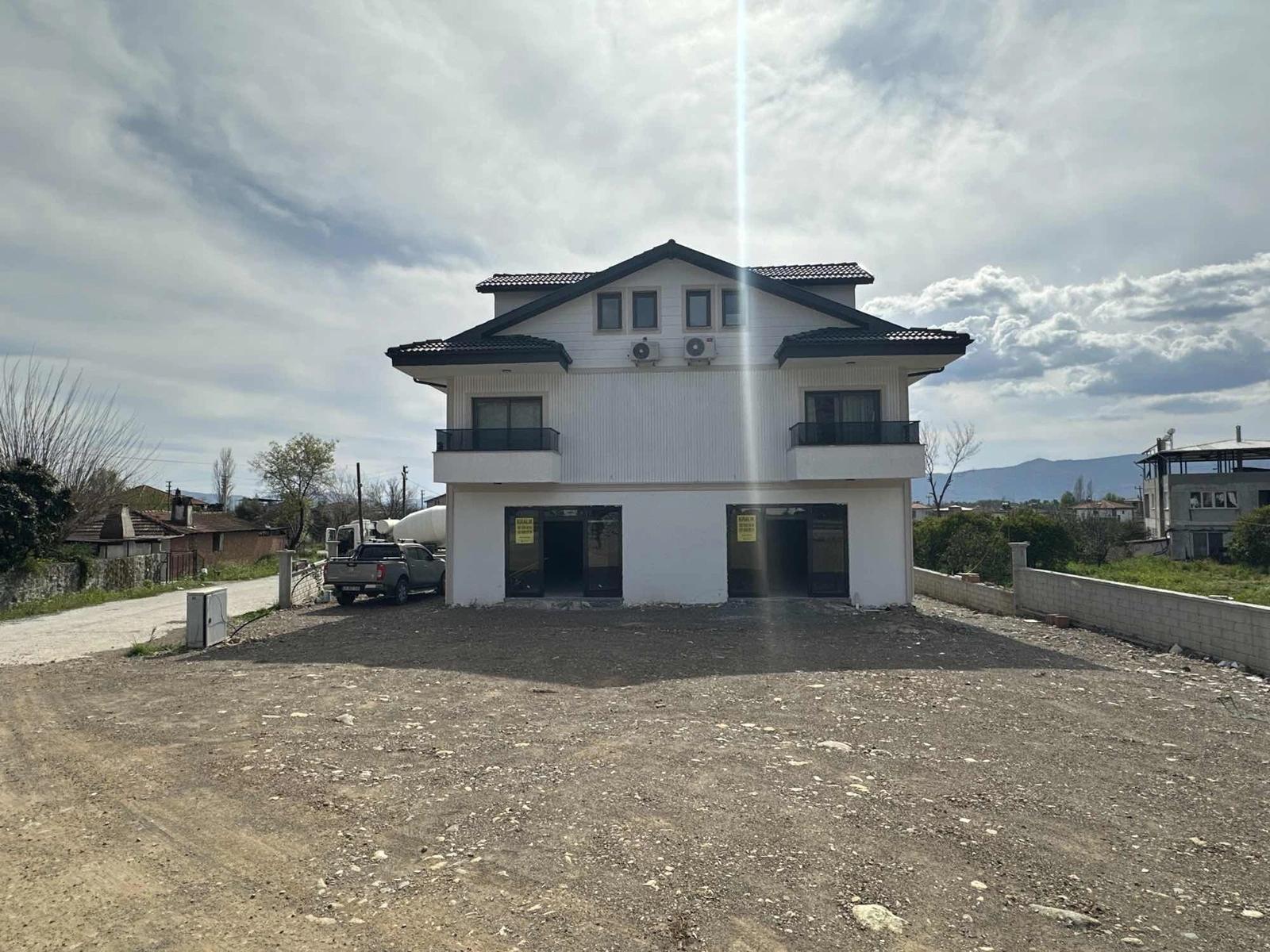 Toparlar Ana Cadde Üzerinde Kiralık Dükkan / Mağaza