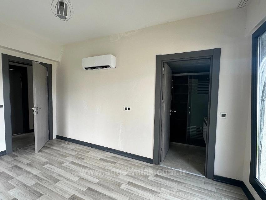 Köyceğiz De Site İcinde Bahçe Kat Tum Odalari Klimali 2+1 Kiralik Daire