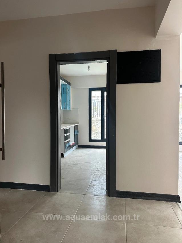 Köyceğiz De Site İcinde Bahçe Kat Tum Odalari Klimali 3+1 Kiralik Daire