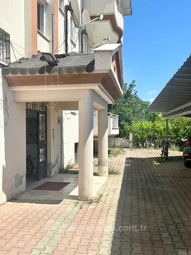 Köyceğiz Merkez'de Geniş Kullanım Alanına Sahip 3+1 Daire