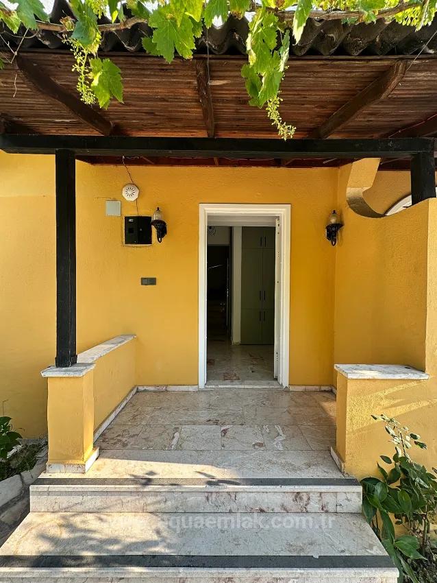 Köyceğiz Merkezde Ve Site İçerisinde 5 Oda 1 Salon Kiralık Ev