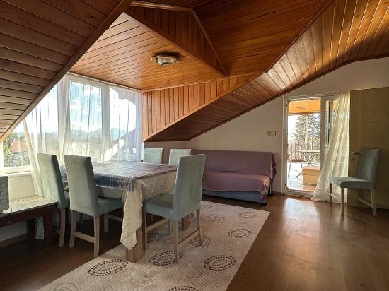 Köyceğiz Yenimahalle Geniş Teraslı Klimalı Eşyalı Kiralık 2+1 Daire