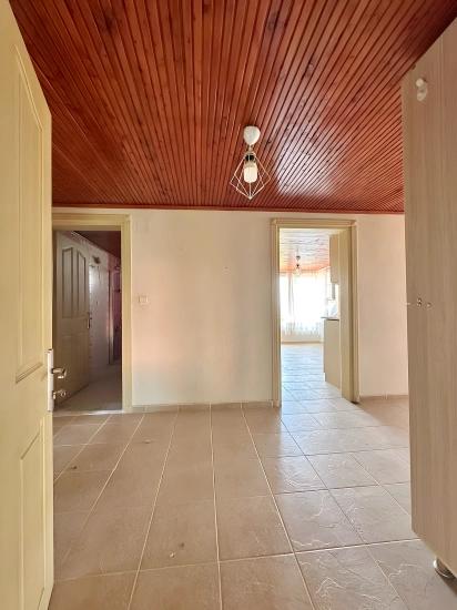 Köyceğiz Gelişim Mahallesinde Marketlere Yürüyüş Mesafesinde Geniş 2+1 Kiralık Daire