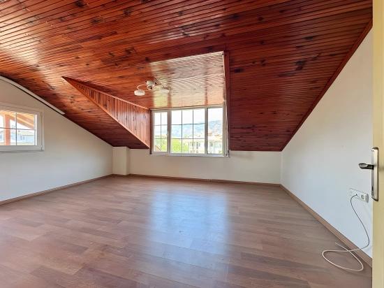 Köyceğiz Gelişim Mahallesinde Marketlere Yürüyüş Mesafesinde Geniş 2+1 Kiralık Daire