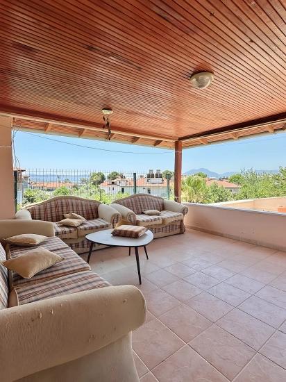 Köyceğiz Gelişim Mahallesinde Marketlere Yürüyüş Mesafesinde Geniş 2+1 Kiralık Daire