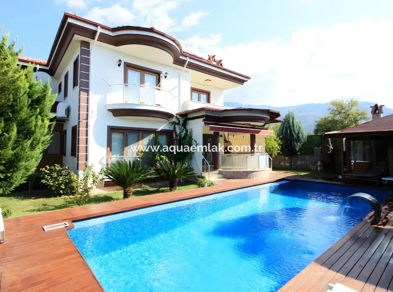 Köyceğizde Satılık Havuzlu Villa
